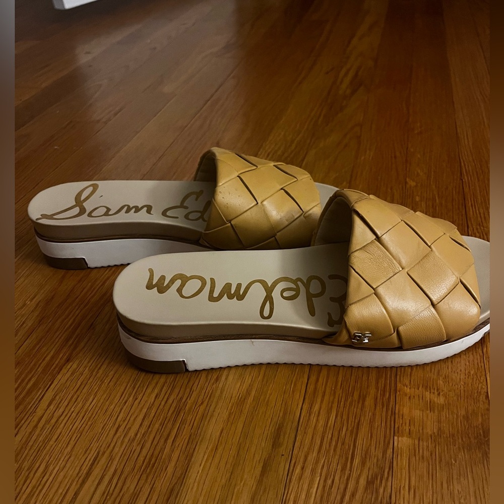 Sam Edelman Camel Woven Slides - Picture 2 of 4